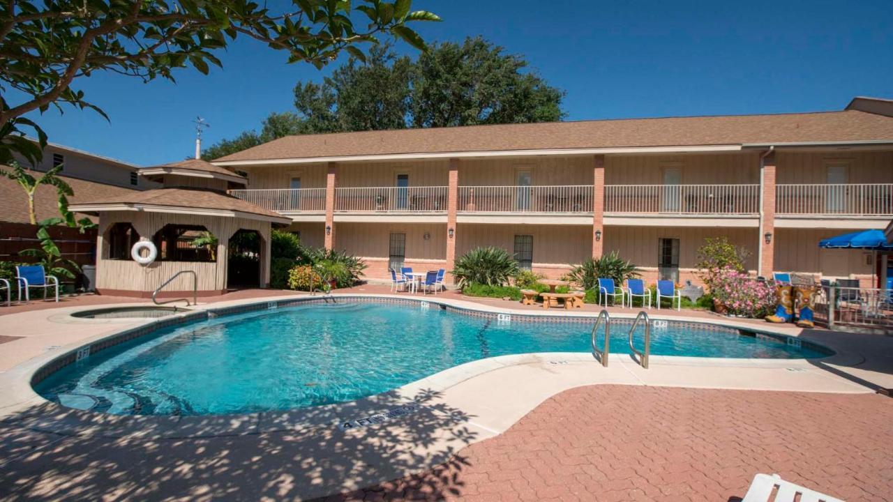 Texan Guest Ranch Hotel McAllen Exterior foto
